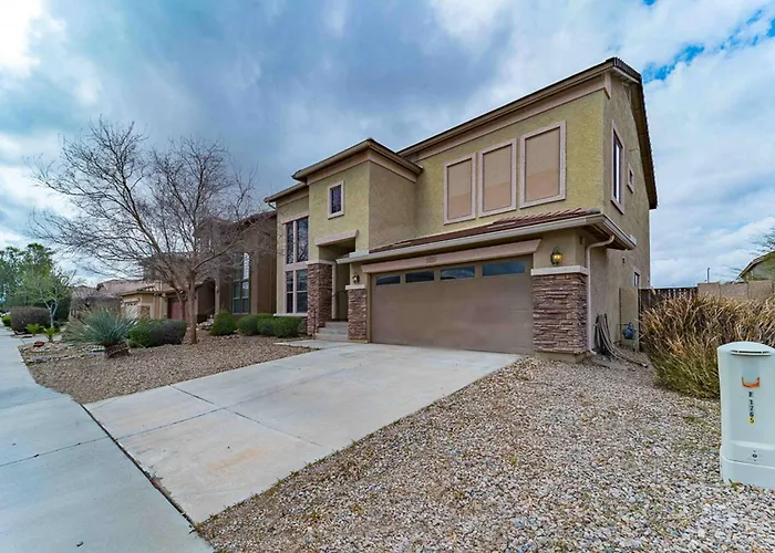 Free Pool Heat Modern Bright Fire Pit Holiday home Casa Grande